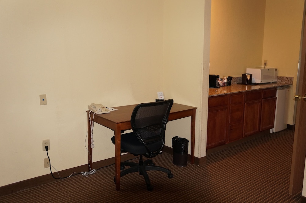 Country Inn & Suites by Radisson, Pickerington, OH 40/47