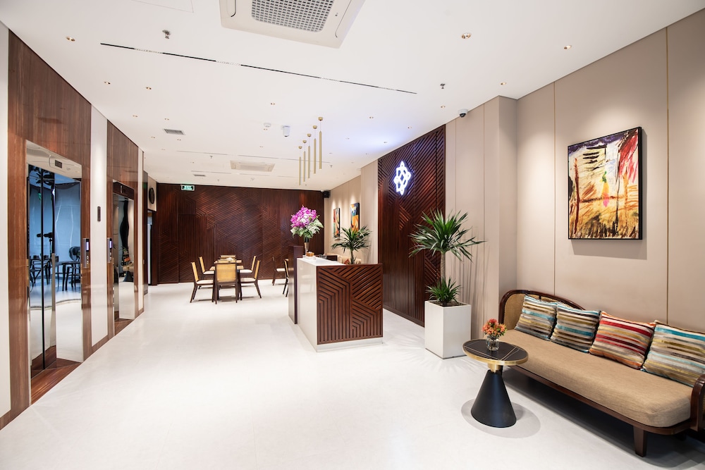 The Dream Suite 32/50