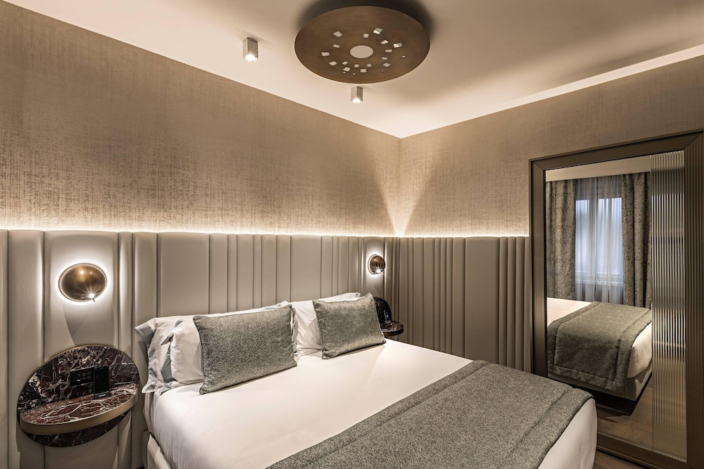 The Pantheon Iconic Rome Hotel, Autograph Collection 16/32