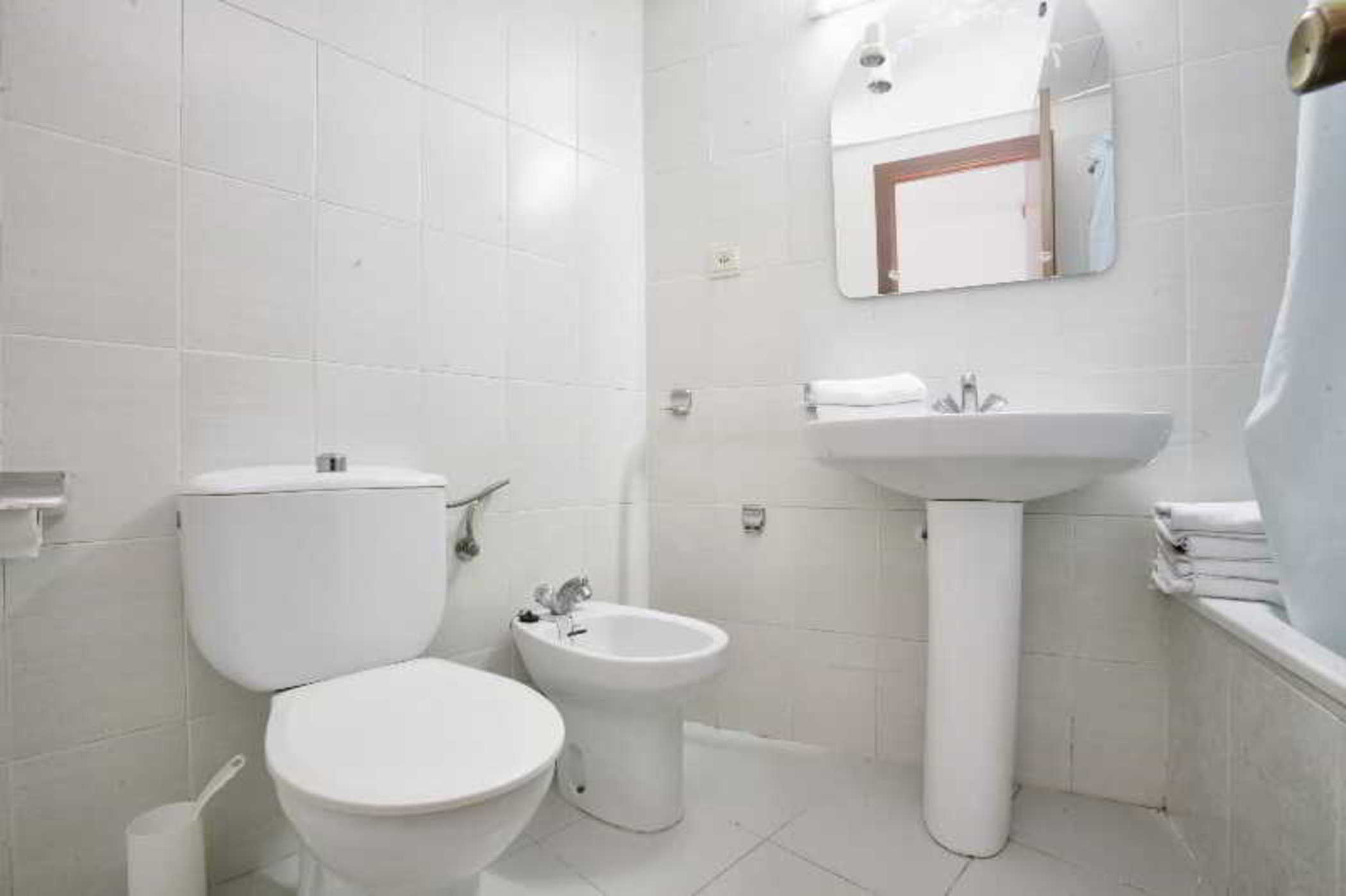 Port Gavina Apartments 14/16