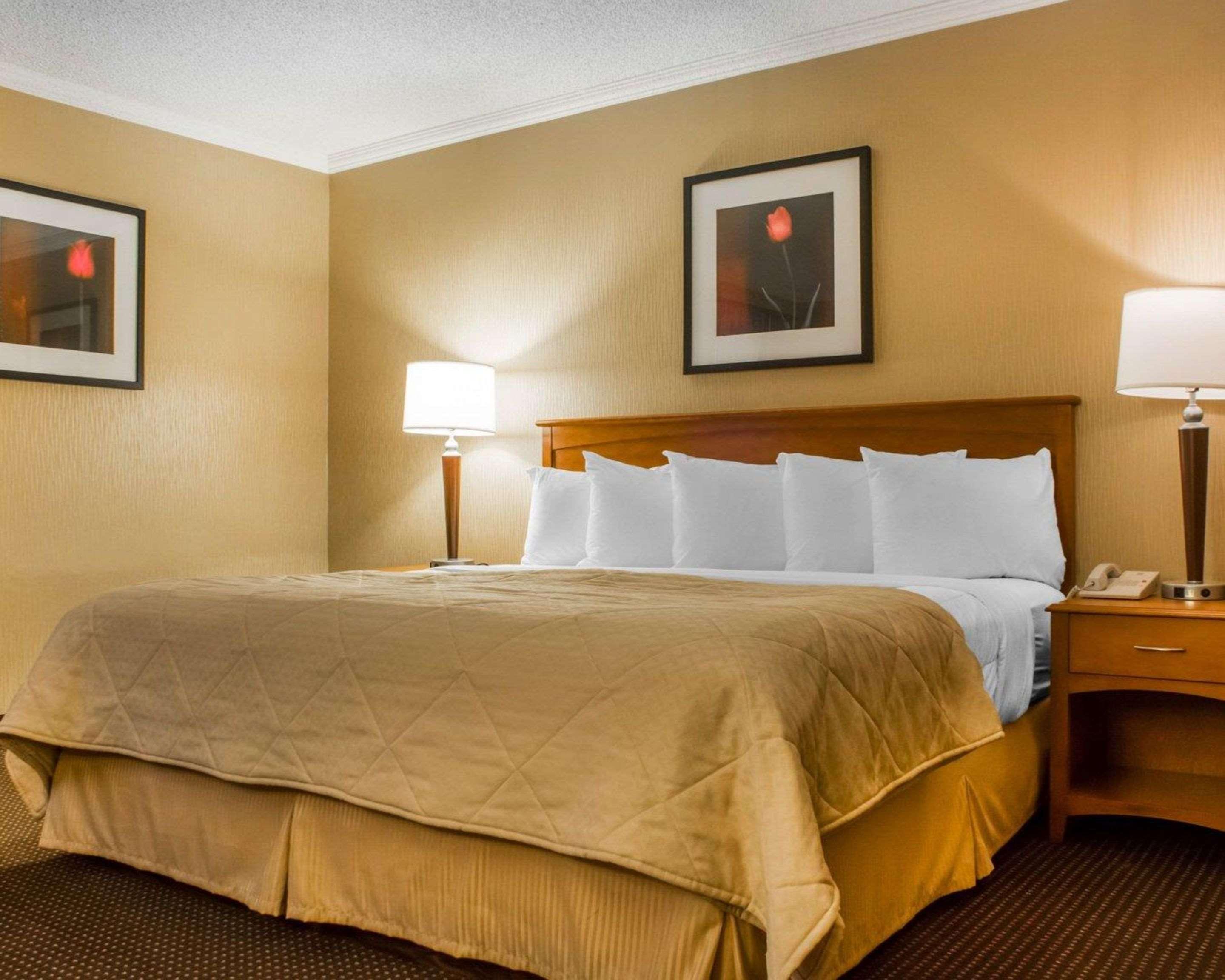 Hampton Inn Oswego 8/36
