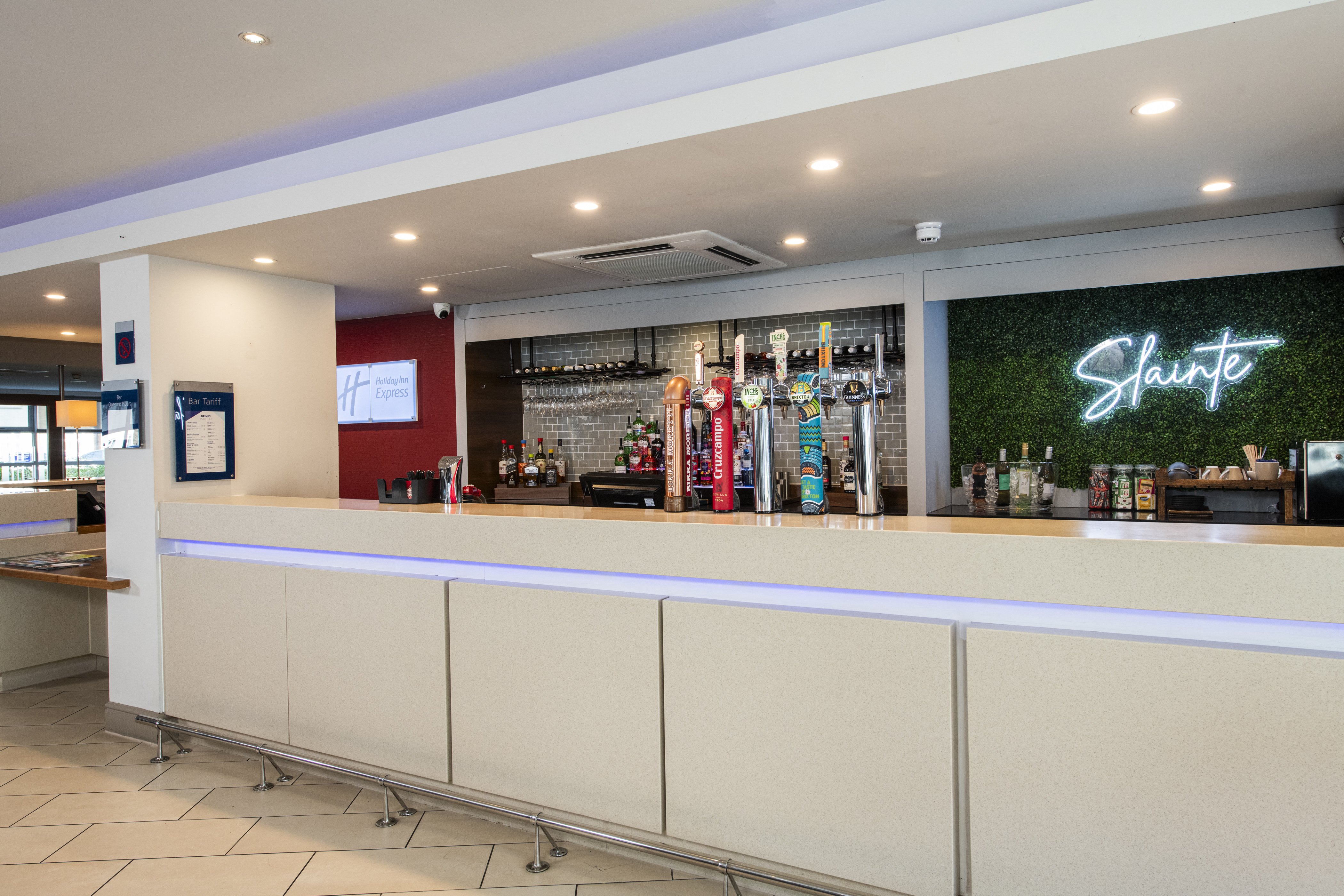 Express By Holiday Inn Glasgow Airport 9/54
