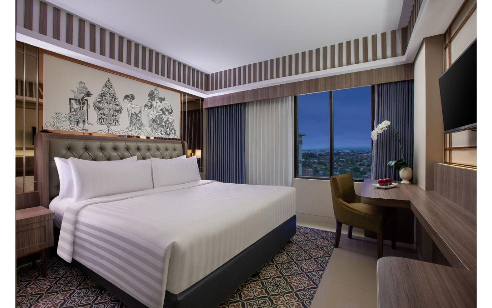 غرفة بريميير سوبيريور بسرير كينج، The Alana Hotel & Conference Center Malioboro Yogyakarta By Aston 3/4