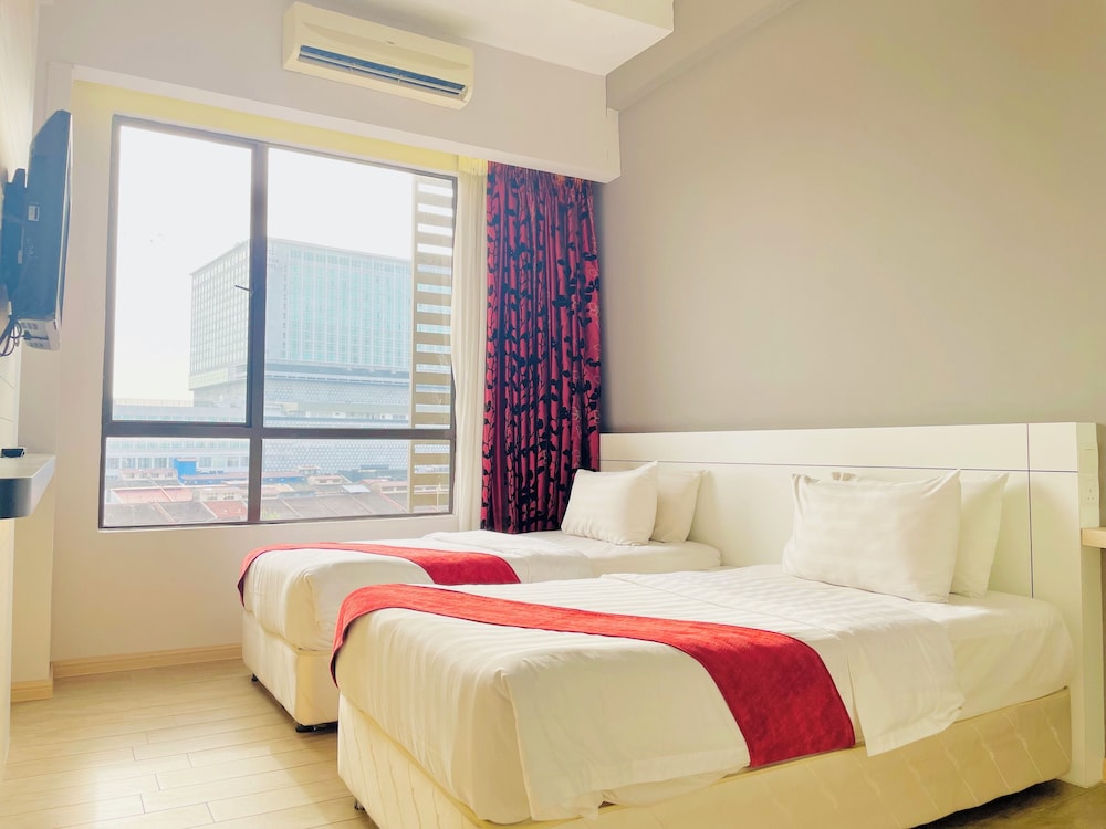 EXECUTIVE, TWIN BEDS
