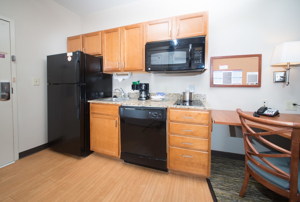 Candlewood Suites Wake Forest Raleigh Area 40/46