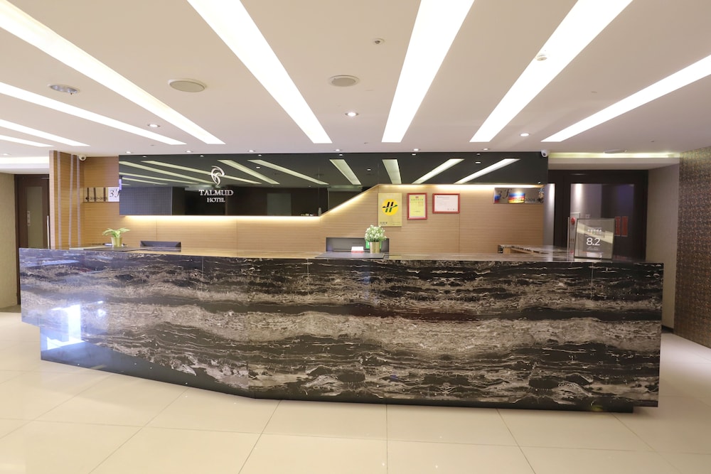 Talmud Hotel Yi Zhong Branch 1/50