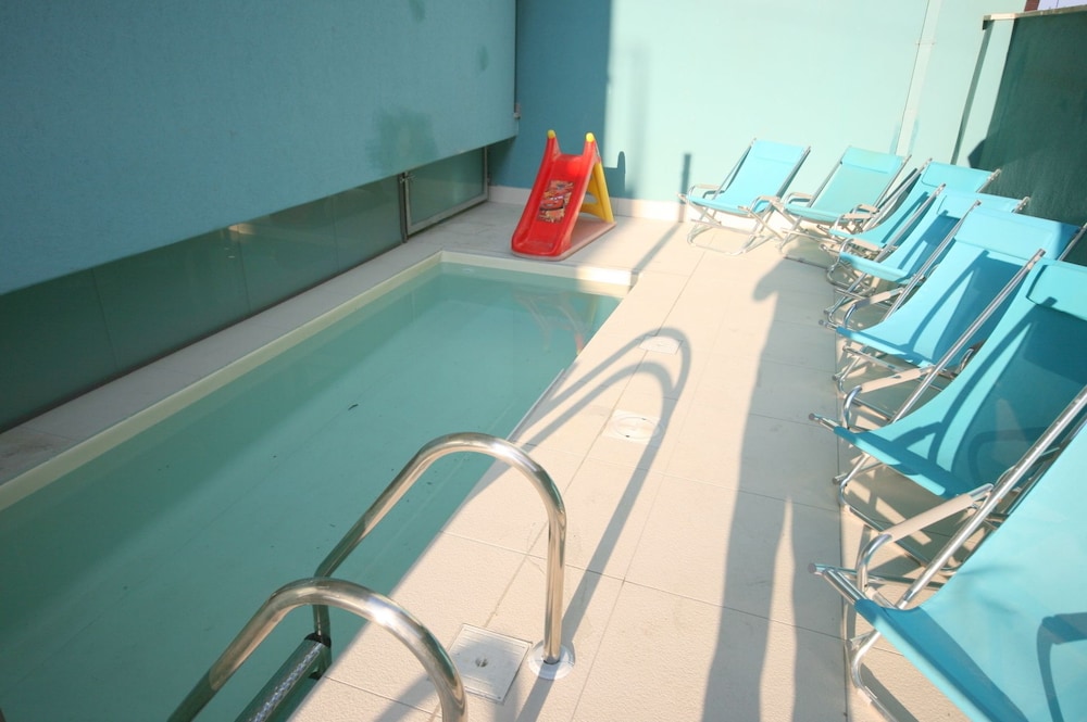 RESIDENCE BEACH PARADISE 40/40