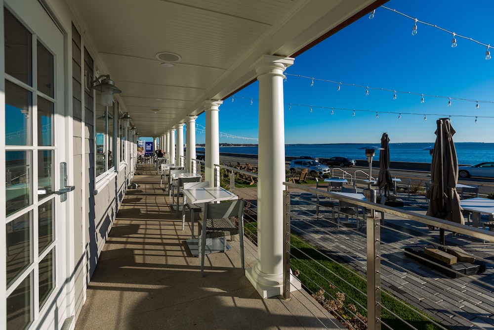The Shore House 46/50