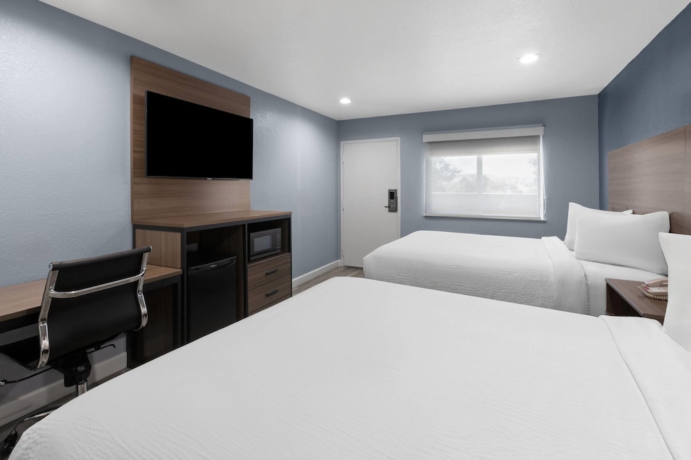 Days Inn by Wyndham Arroyo Grande/Pismo Beach 28/62