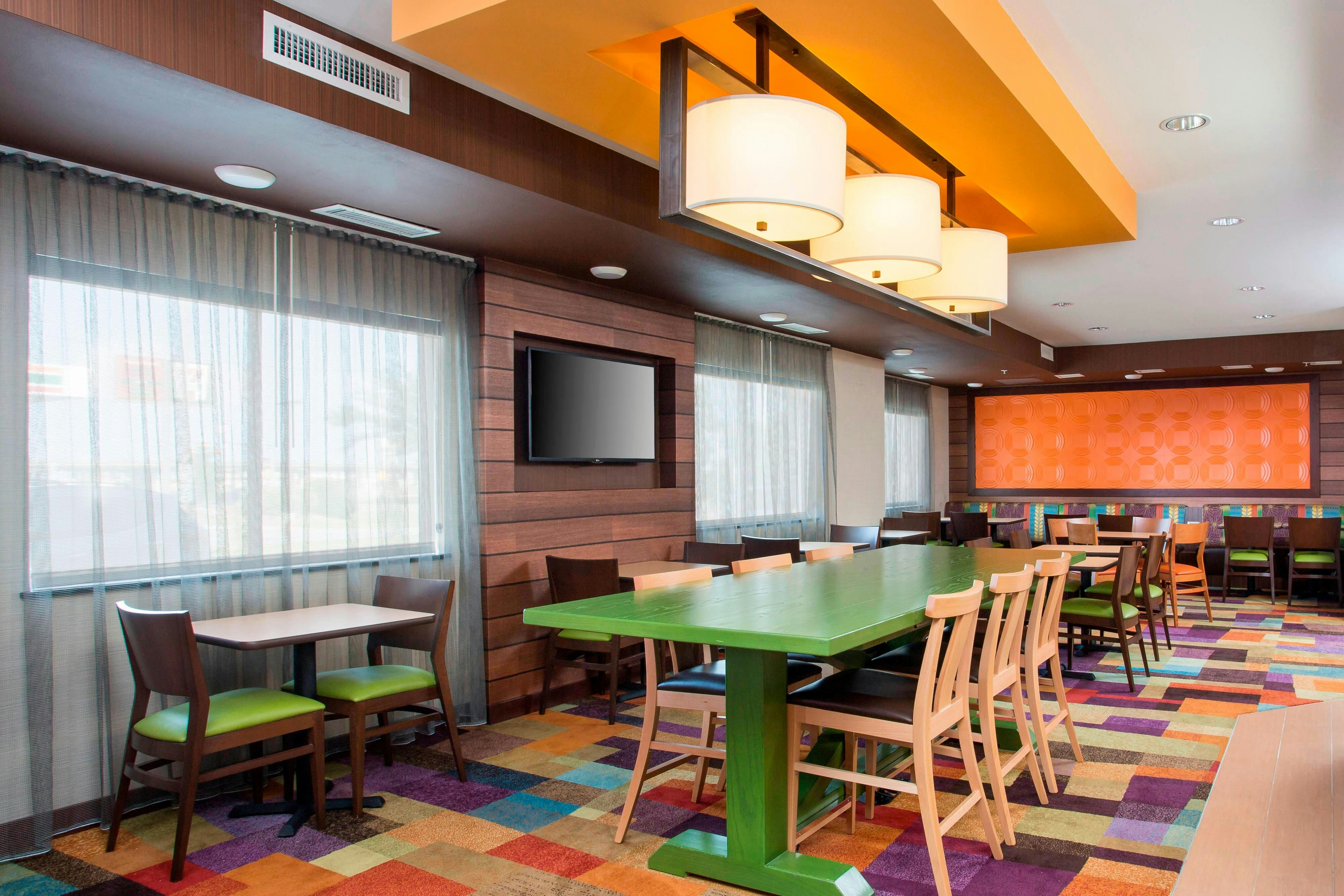 Fairfield Inn Waco South 14/15