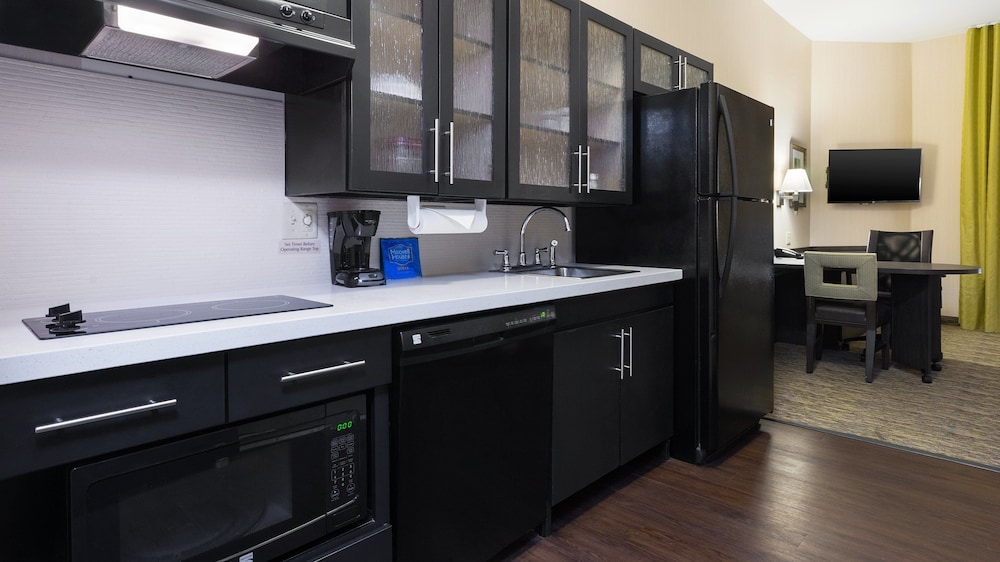 Candlewood Suites GROVE CITY - OUTLET CENTER 13/43