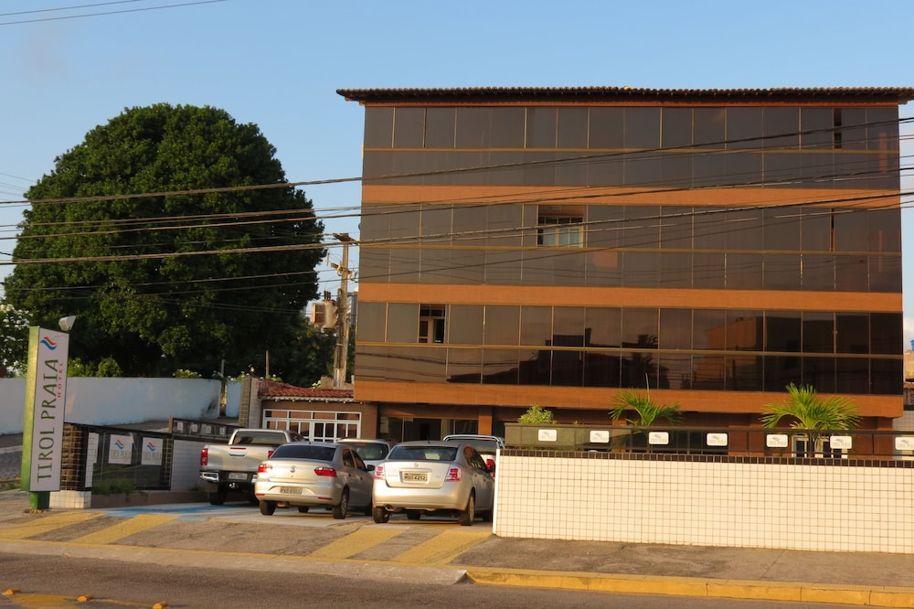 Tirol Praia Hotel Ltda 36/50