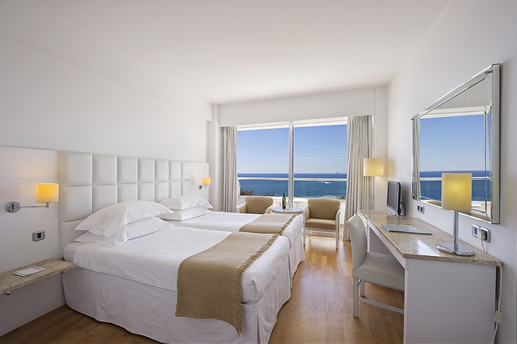 STANDARD SEA VIEW
