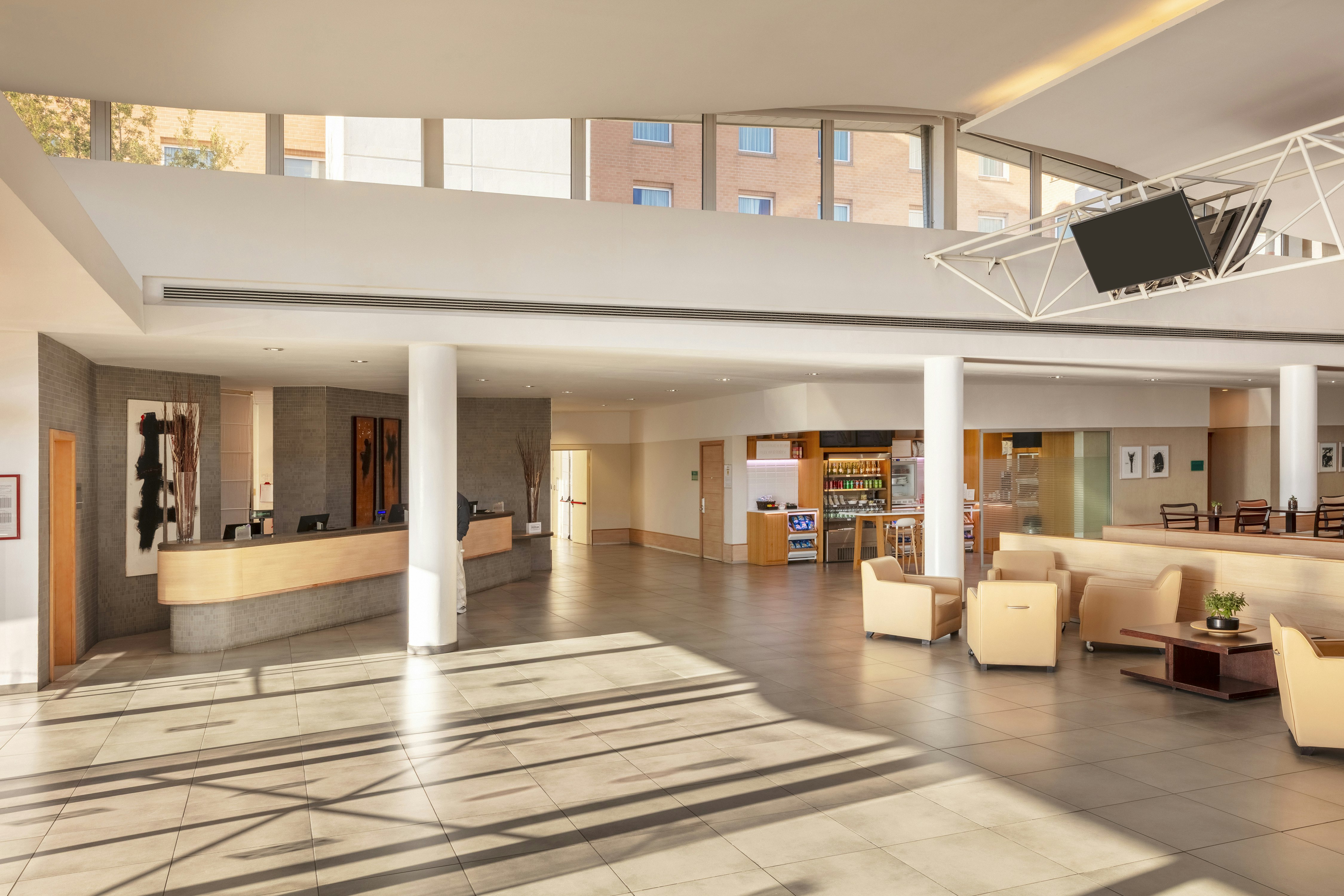 Hilton Garden Inn Rome Airport 11/75