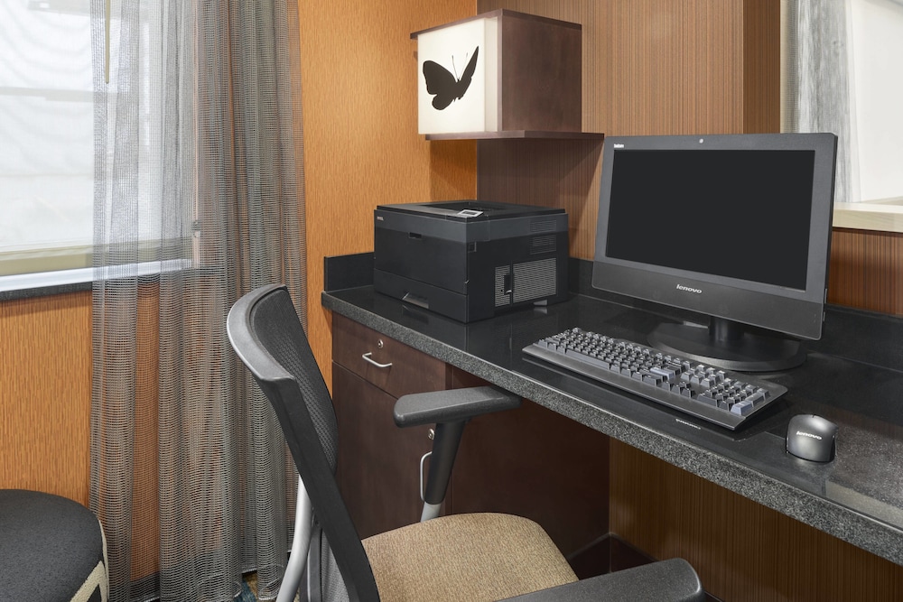 Comfort Inn & Suites Lima Northwest 19/30