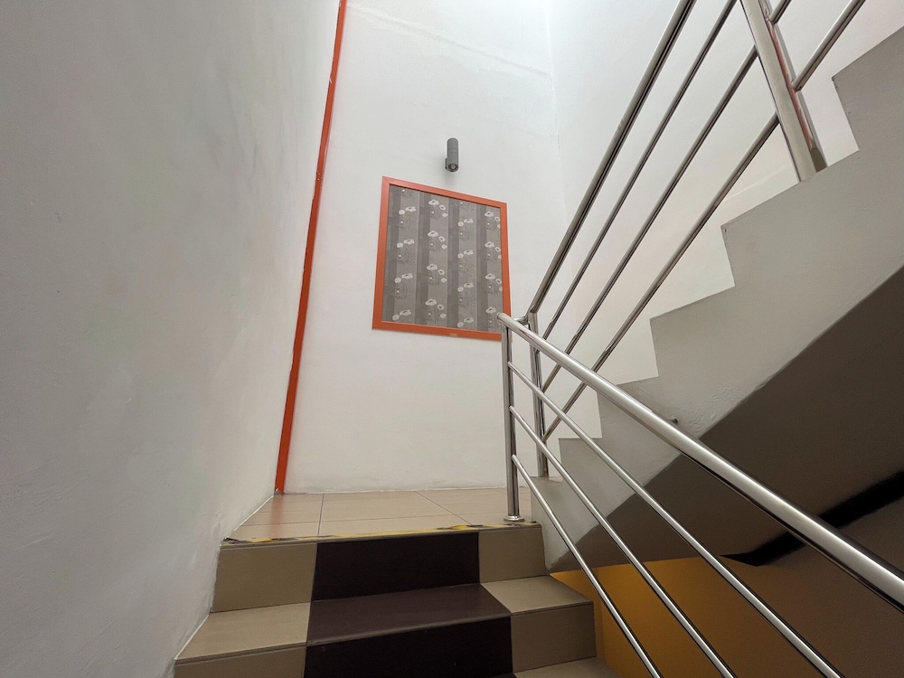 1 Hotel Mahkota Cheras 45/61