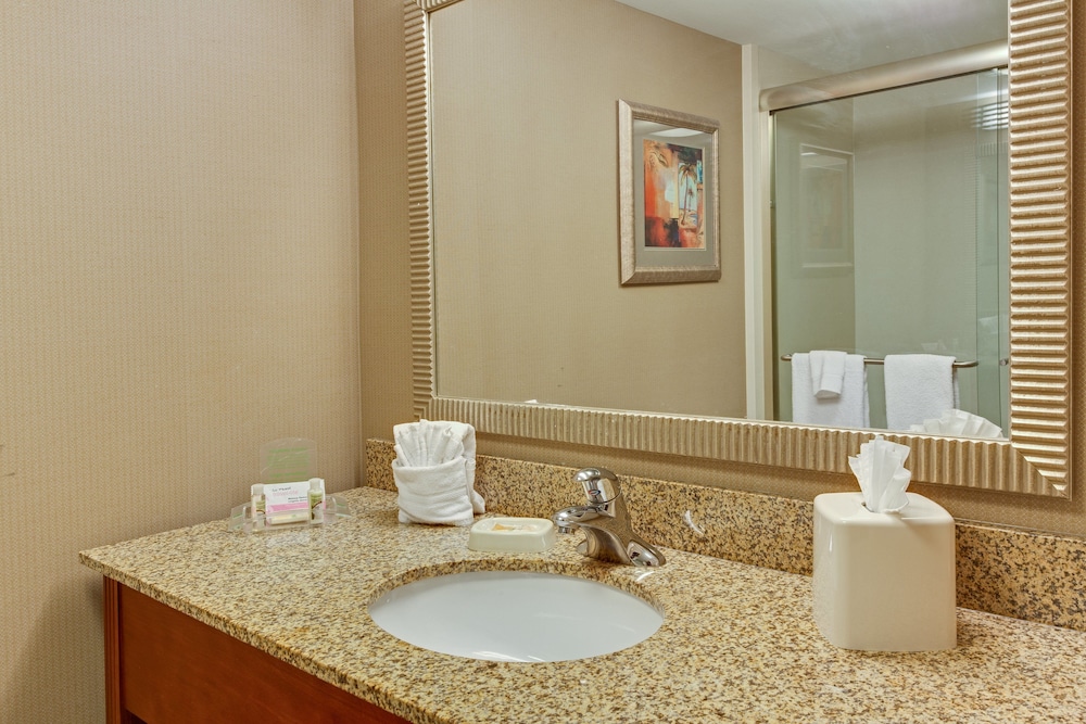 Crowne Plaza Ft. Myers Gulf Coast, An Ihg Hotel 17/78