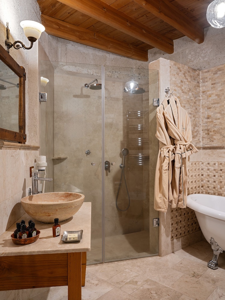 Kelebek Special Cave Hotel 83/84