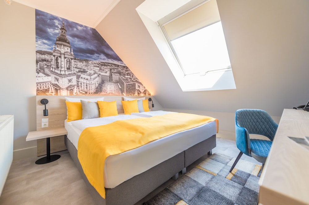 STANDARD, DOUBLE OR TWIN BED