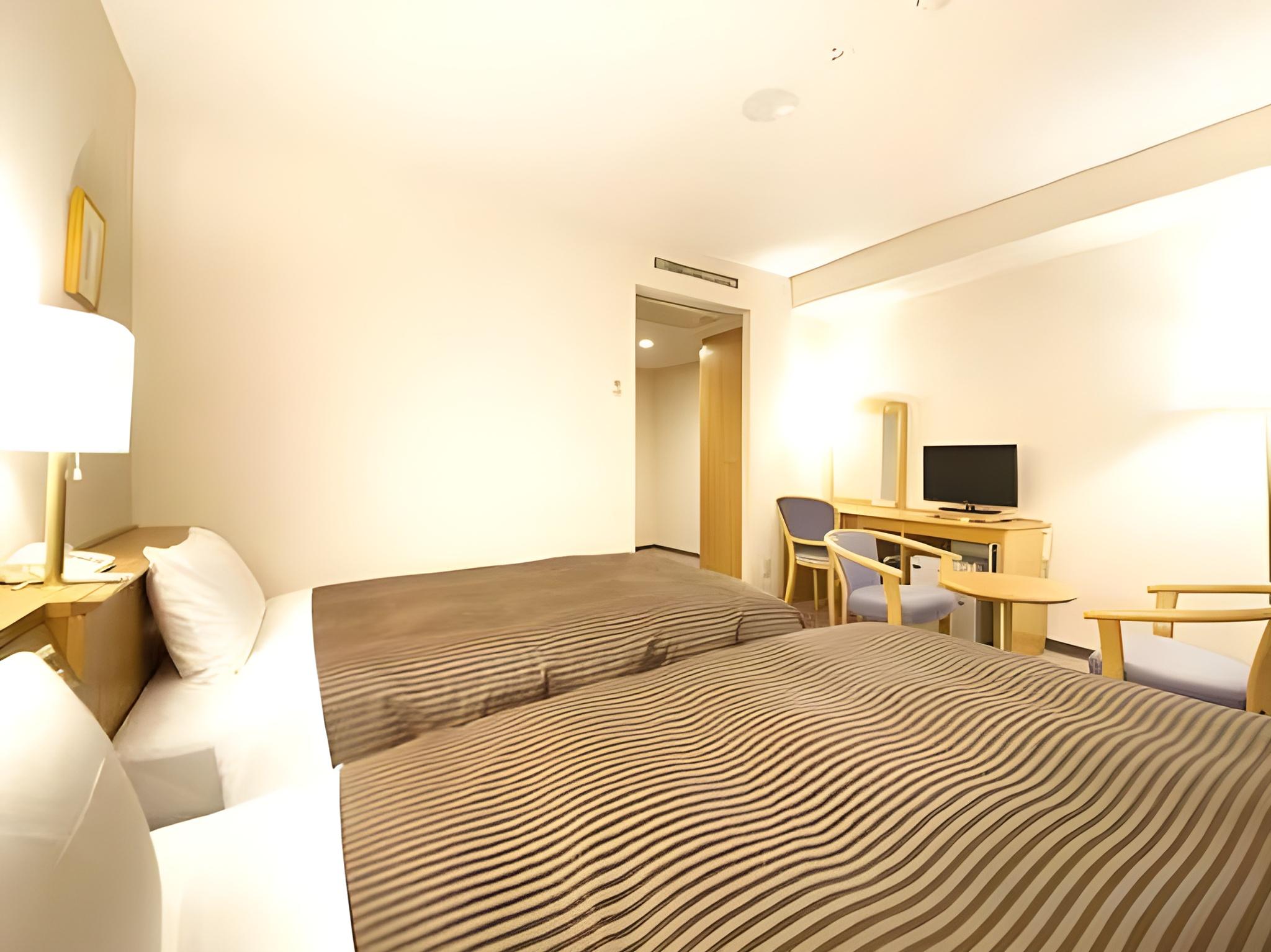 Moderate, 2 Double Beds