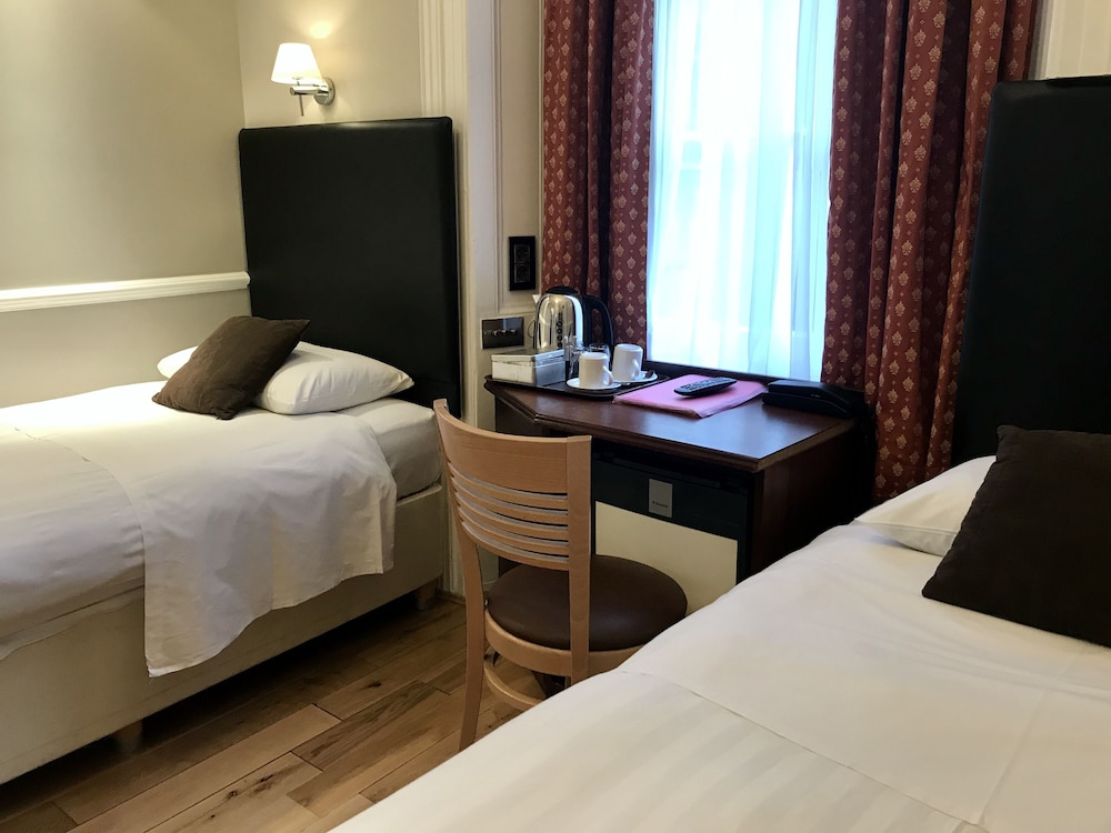 Rhodes Hotel 40/66