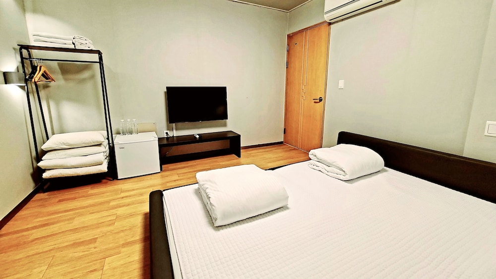 Uniqstay Hostel And Suite 21/46