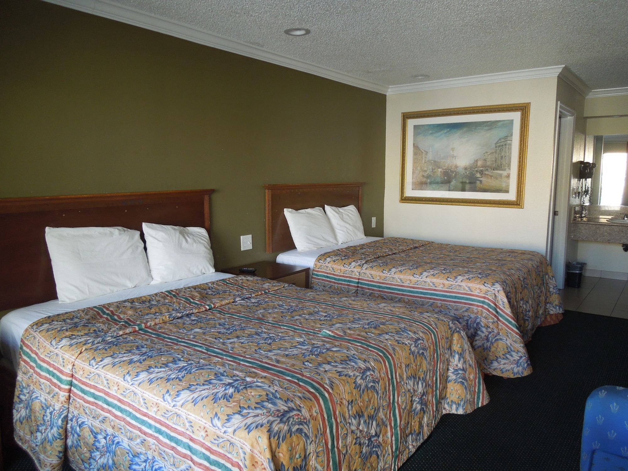 Standard, 2 Queen Beds