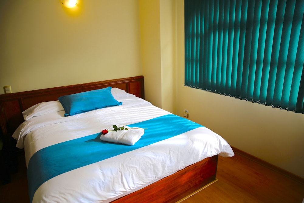 Hotel Donde Marcelo 19/68