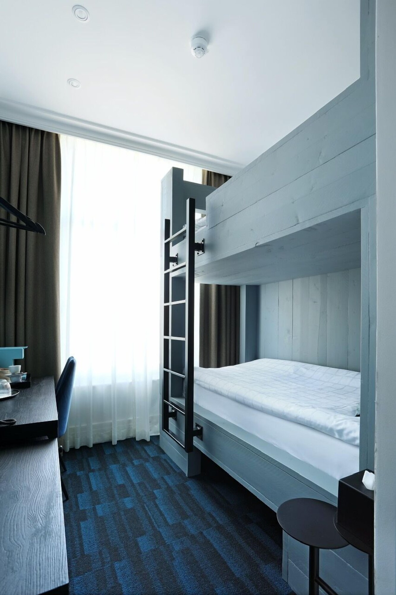 Economy, Twin Beds, Bunk Bed