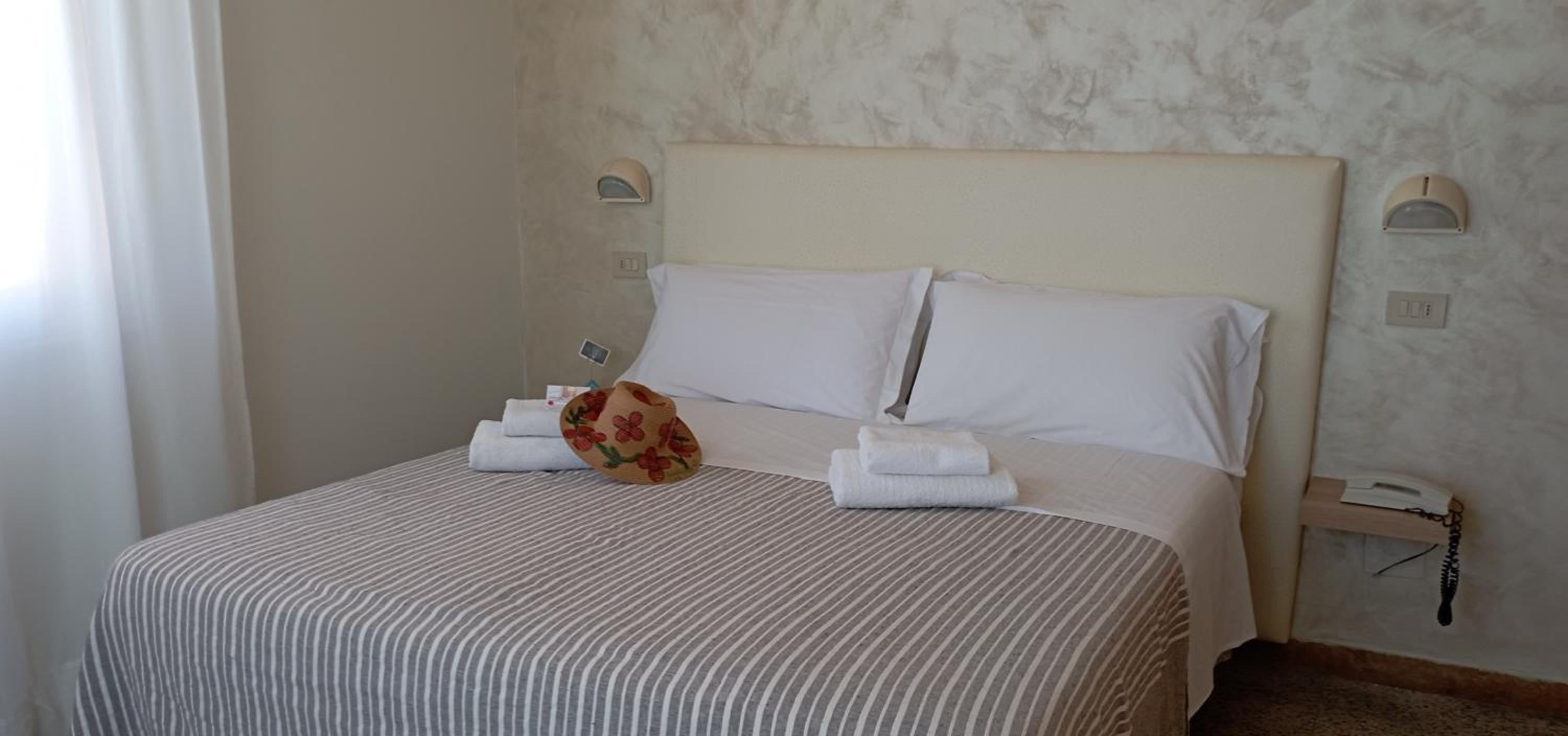 Hotel Raul 15/50