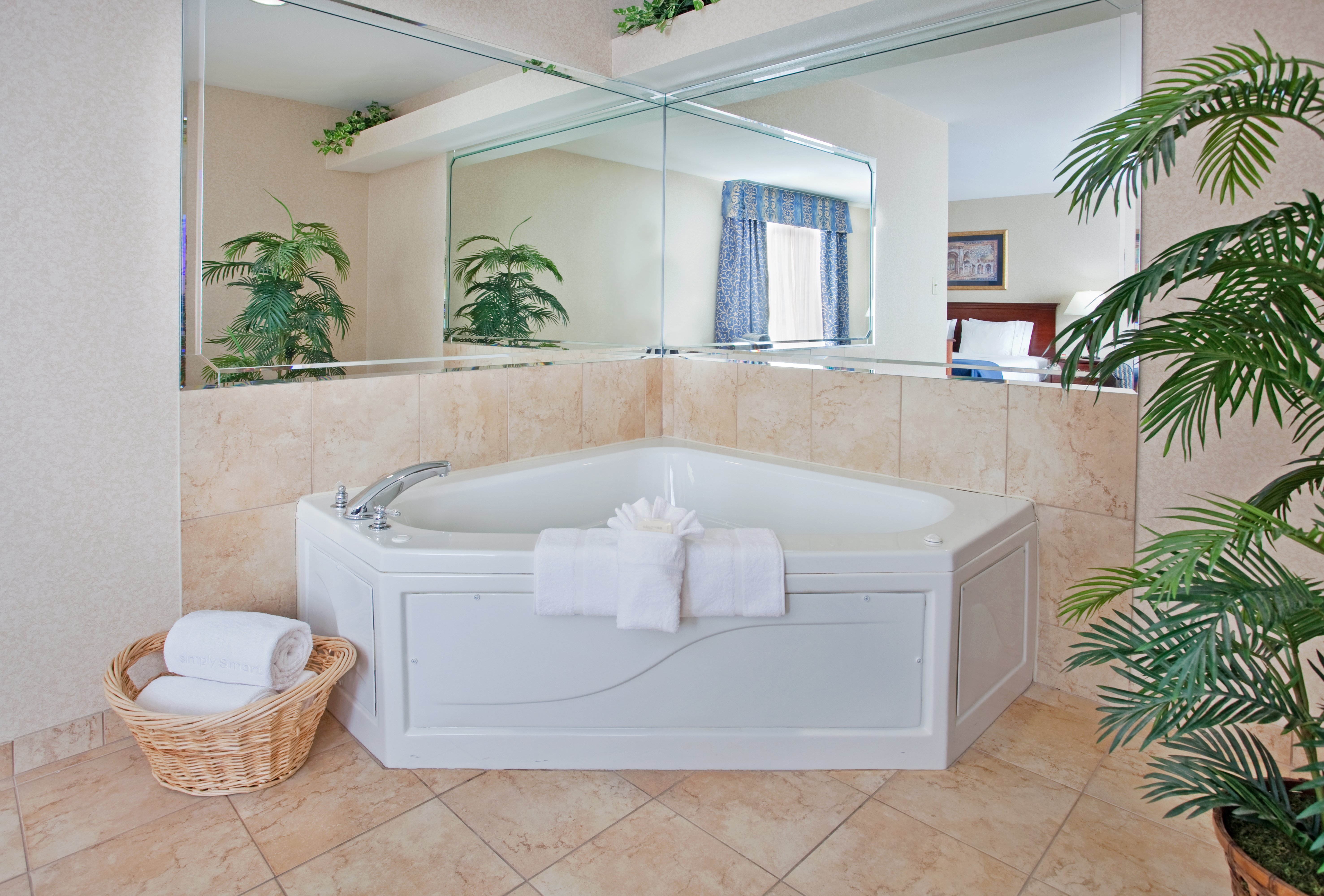 Holiday Inn Express Hotel And Suites Farmington 44/63