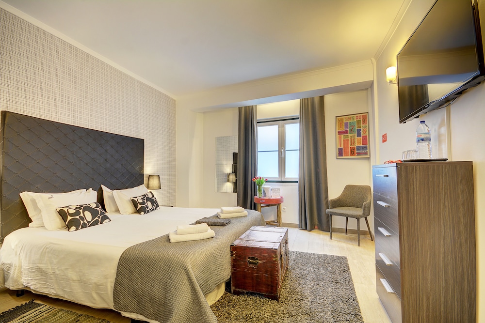 Inn Bairro Alto Bed & Breakfast 24/75