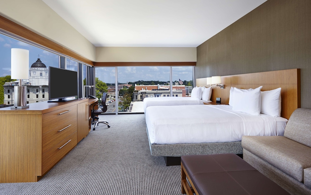 Hyatt Place Bloomington 18/64