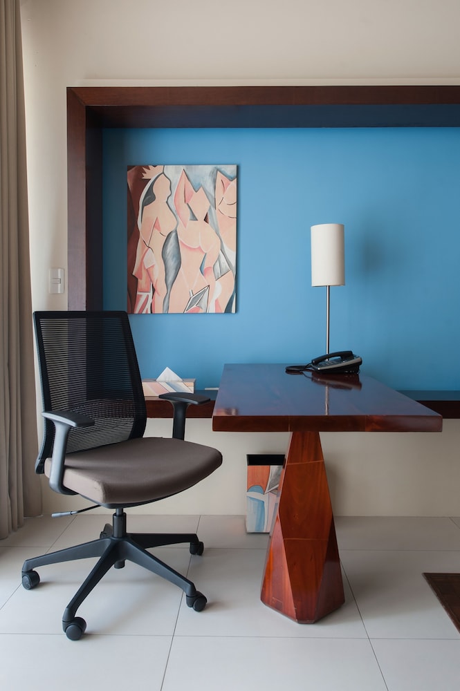 The Picasso Boutique Serviced Residences 52/79