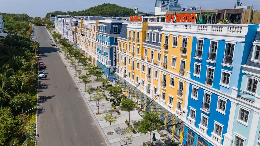 Paralia Hotel Phu Quoc 4/50