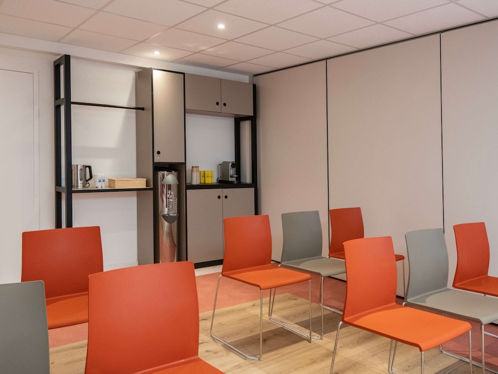 IBIS BUDGET NICE CALIFORNIE LENVAL 49/78