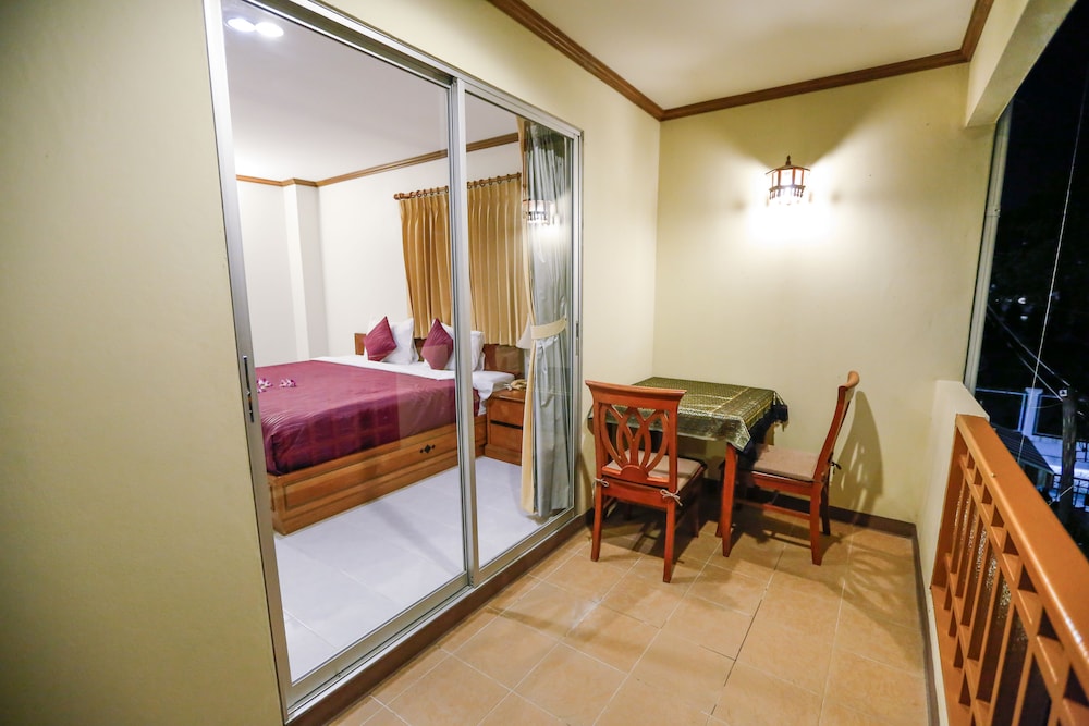 Hua Hin White Villa 42/68