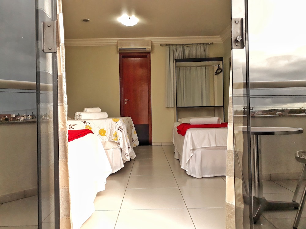 5C Hotel 14/27