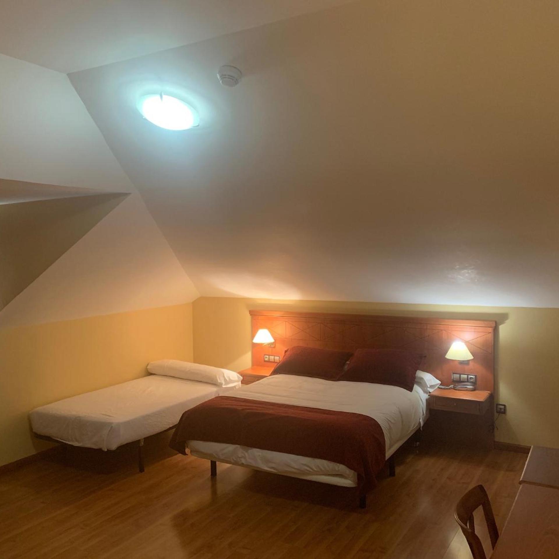Hotel Camino Real 10/50