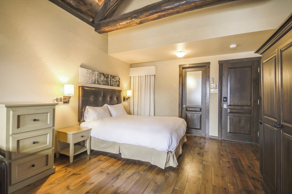Condominium, Condo, 2 Queen Beds, 2 Sofa