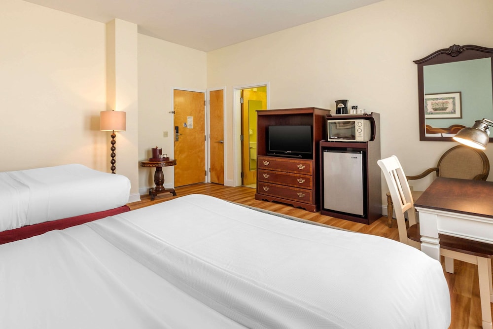 The Carriage House Inn Newport 12/44