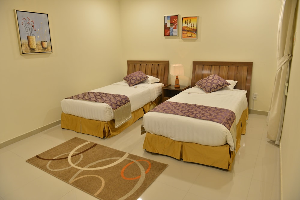 البرج الأول للشقق الفندقية(The First Tower Hotel Apartment) 13/29