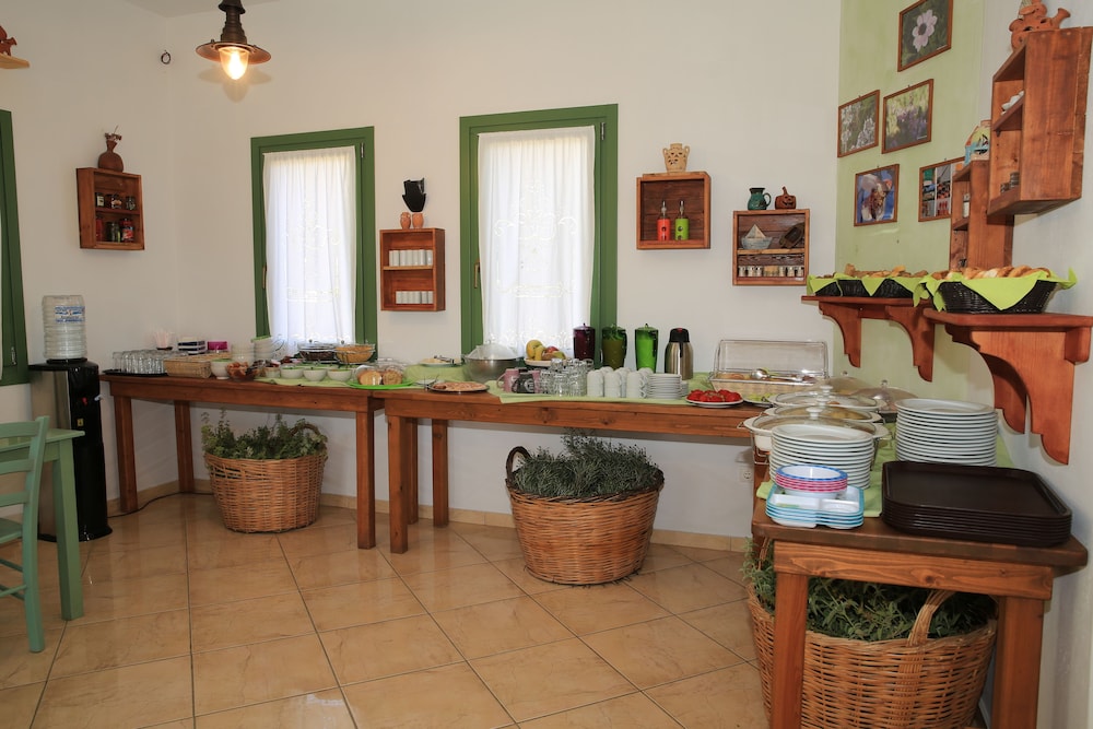 Edem Hotel Apartments 52/72