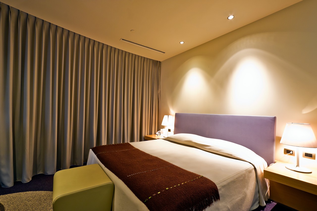 DELUXE, DOUBLE BED