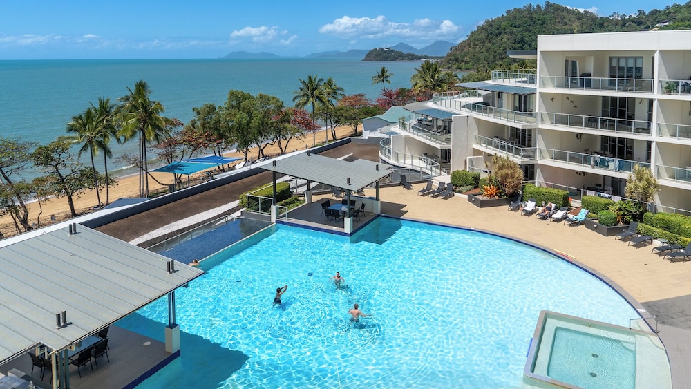 Vue Apartments Trinity Beach 42/50