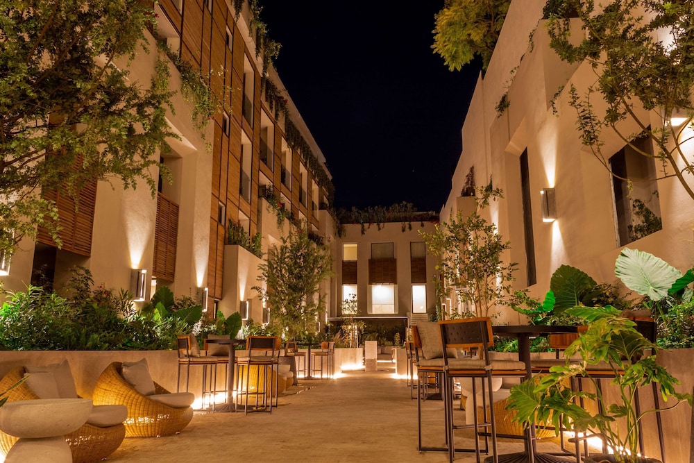 Numu Boutique Hotel 54/58