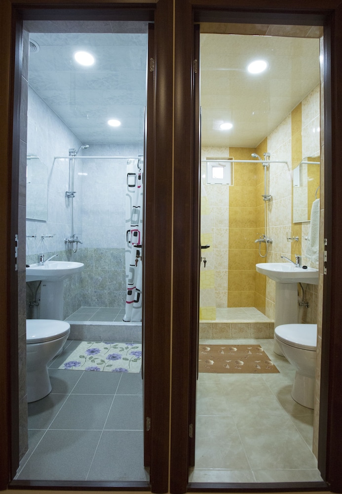 Your Hostel 28/33