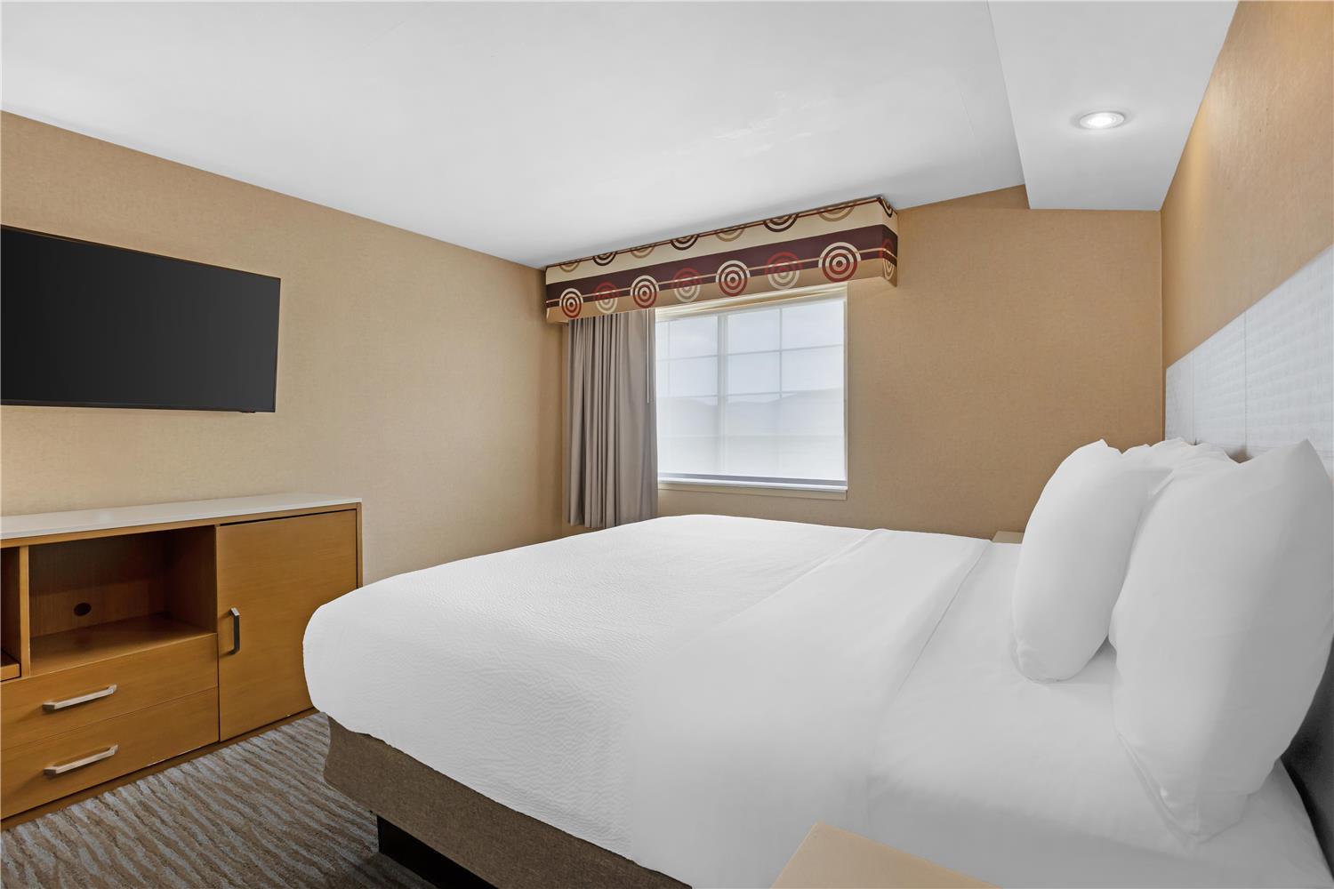 غرفة بسرير كينج لذوي الإعاقة، Best Western Cooperstown Inn & Suites 4/7