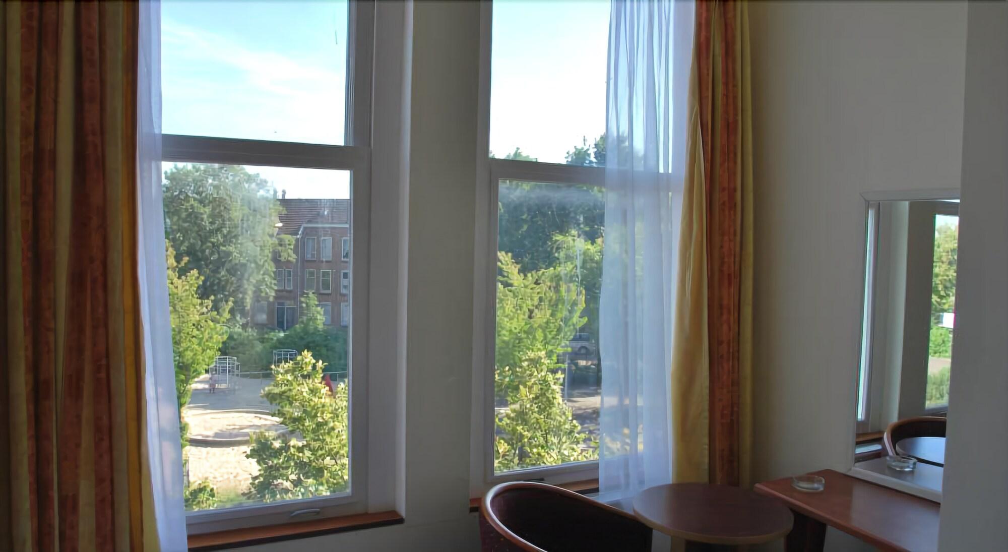 Hotel Isis 24/50