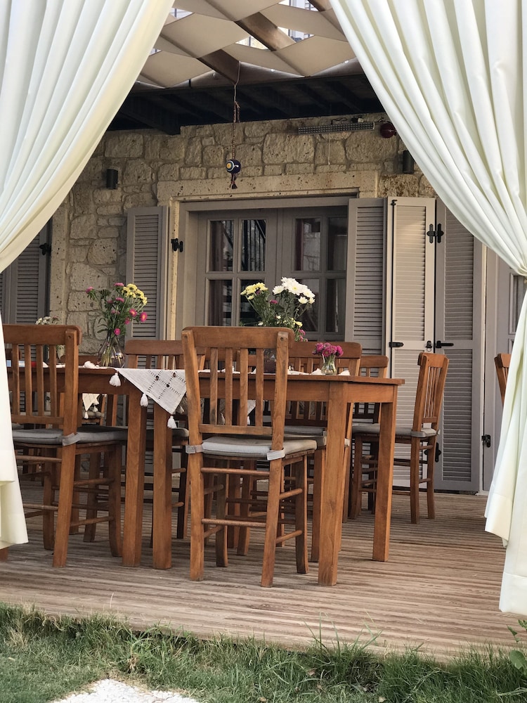 Alacati Cona Butik Otel 31/50